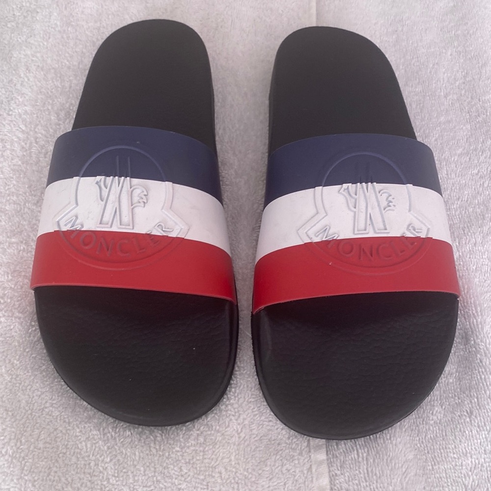 Moncler slides